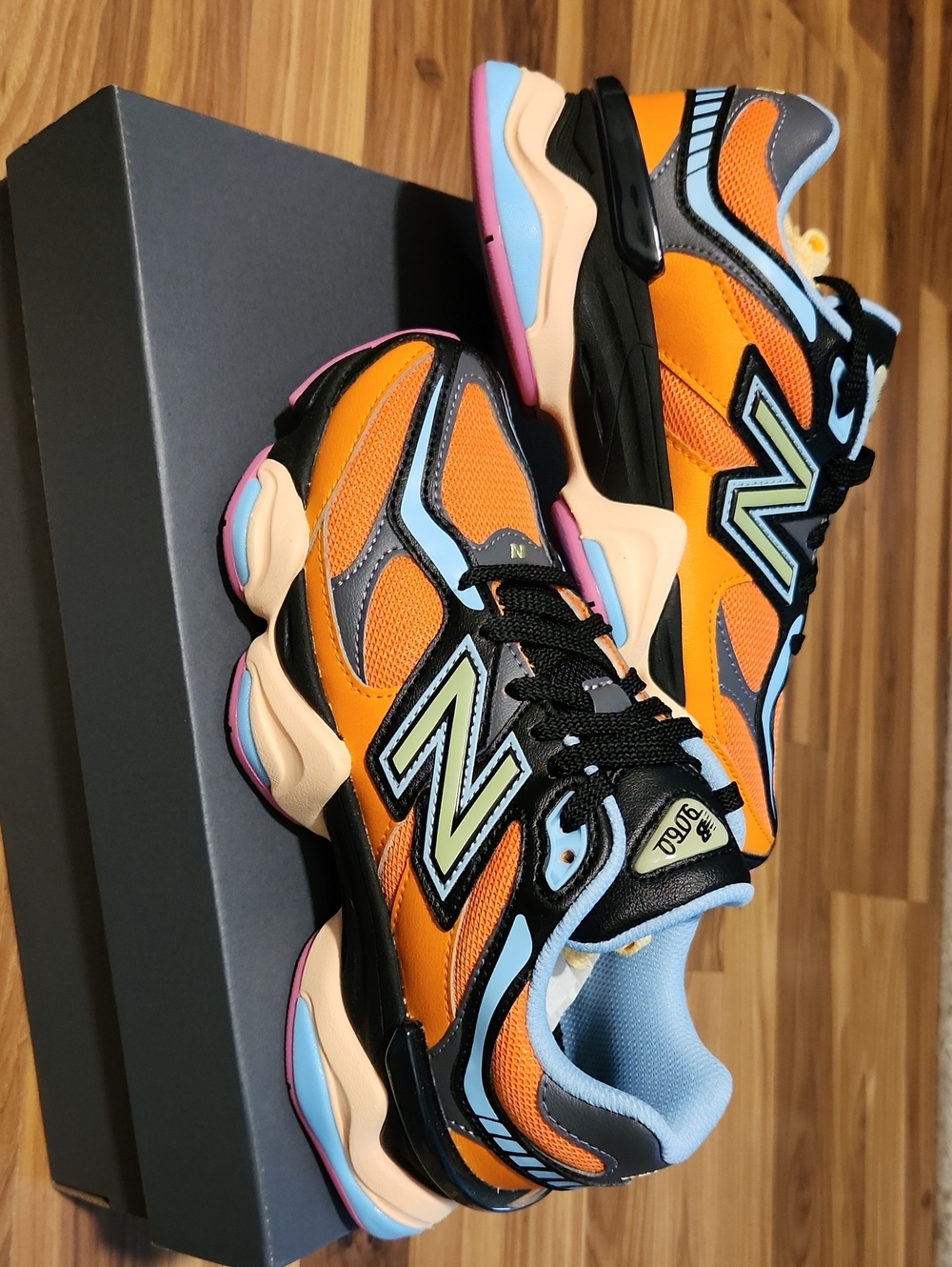 7 WOMENS 9060 NEW BALANCE 5.5 YOUTH NEW WITH BOX 5.5 Mens
